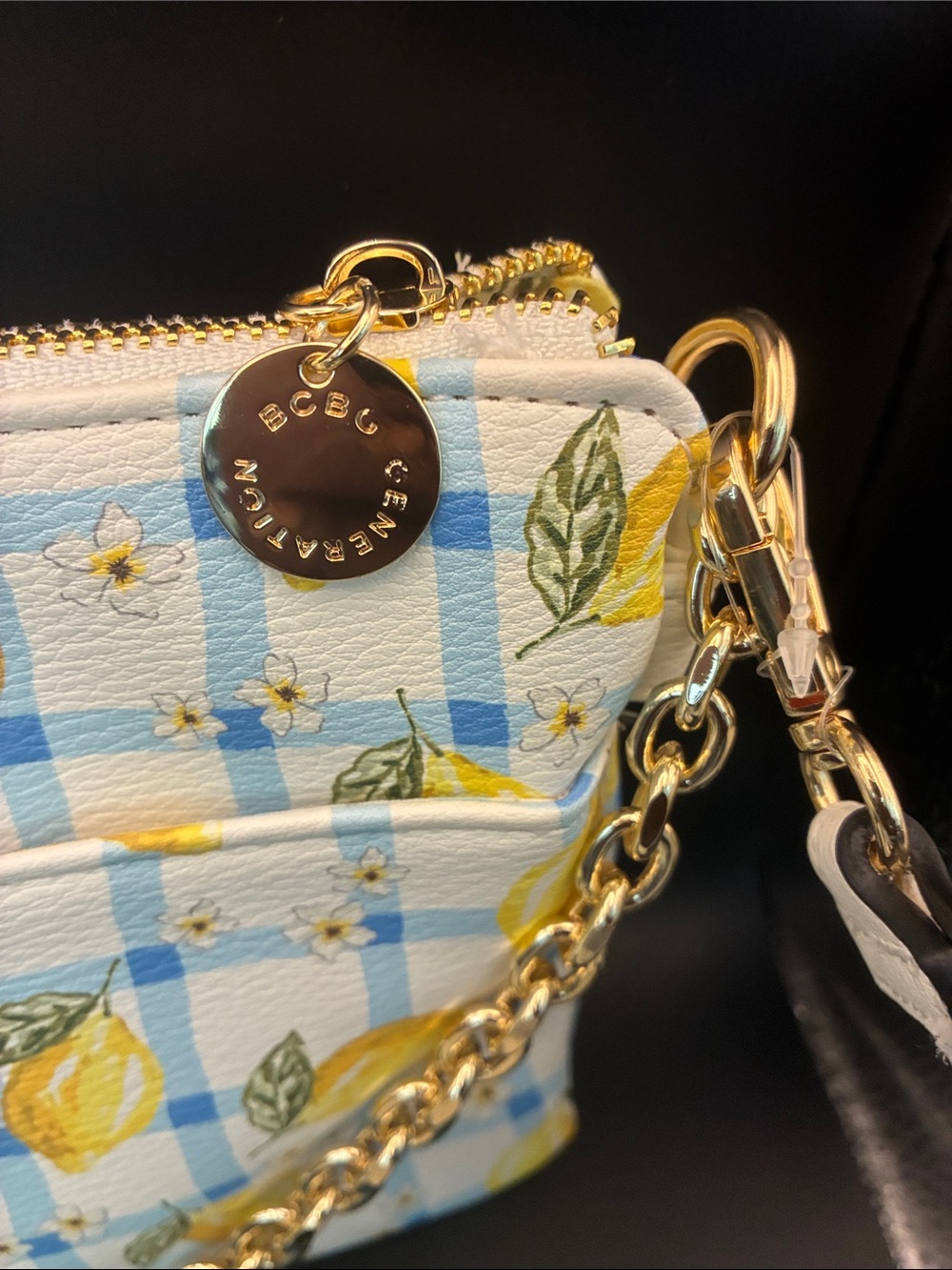 🎉🎉🎉BCBGeneration Light Blue and Yellow Lemon-Print Crossbody Bag - Picture 4 of 9